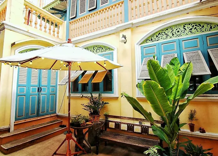 Baan Pranakorn Antique