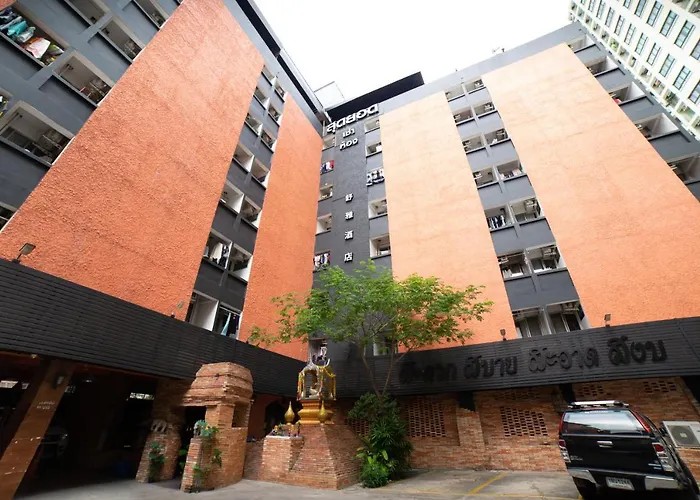 Reign Hotel - Where You Can Shape Your Comfort.