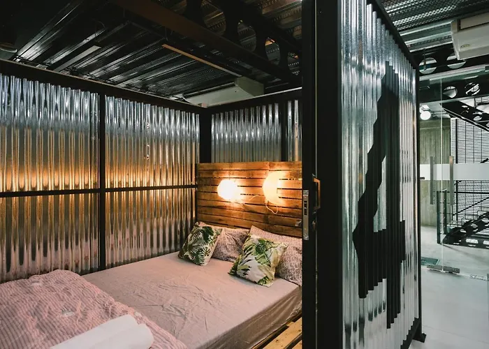 Coziness Is Near The City - Budget Friendly Hostel !